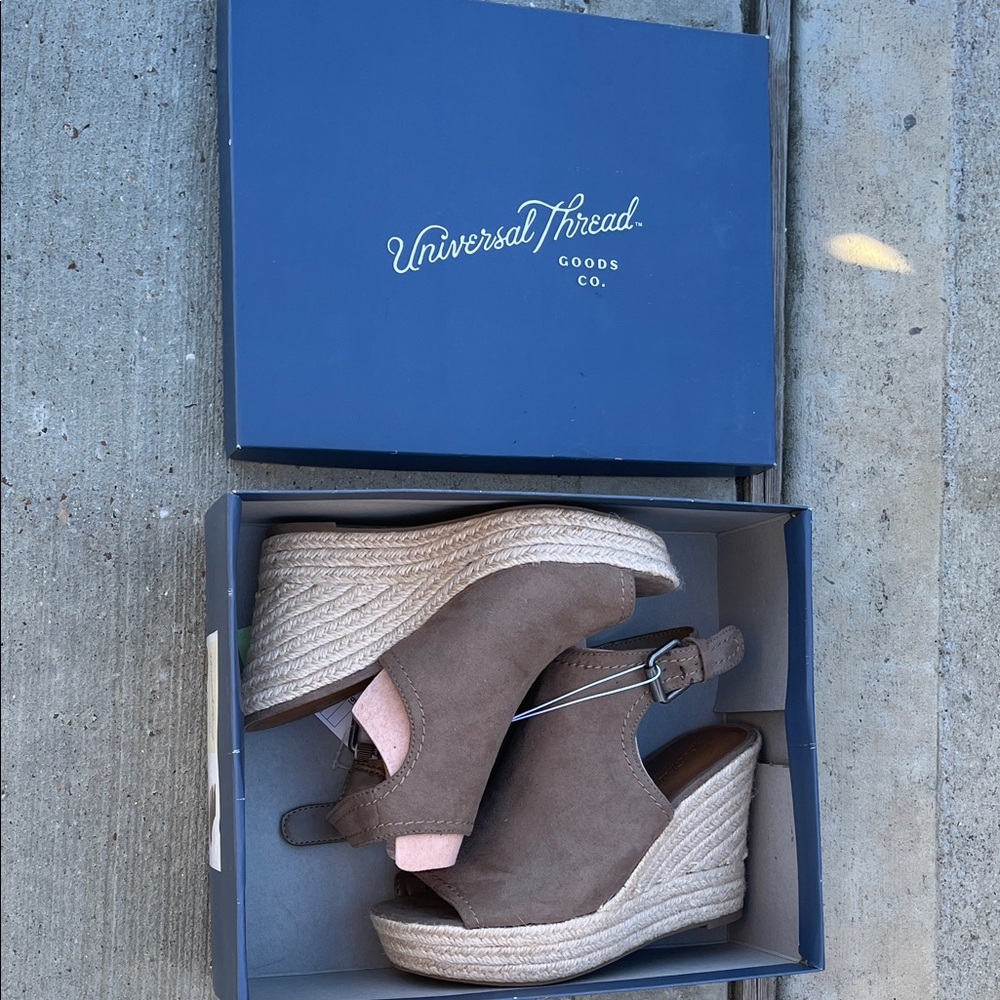 Universal Thread Tan Wedge Sandals